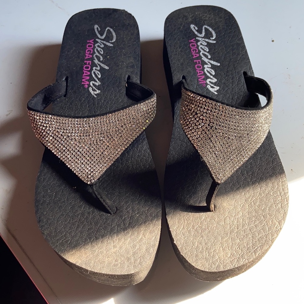 Black gem stone yoga foam sandals new without tags